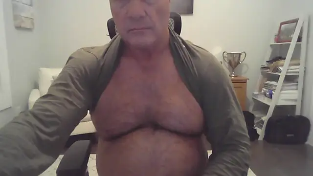 Snapshot of cyclone1212 chatting on November 2025 10:15:01 AM cyclone1212 online show from November 2025 10:15:01 AM