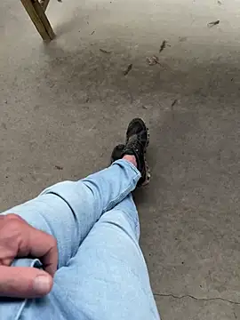 Snapshot of cyclone1212 chatting on November 2025 11:54:01 AM cyclone1212 online show from November 2025 11:54:01 AM