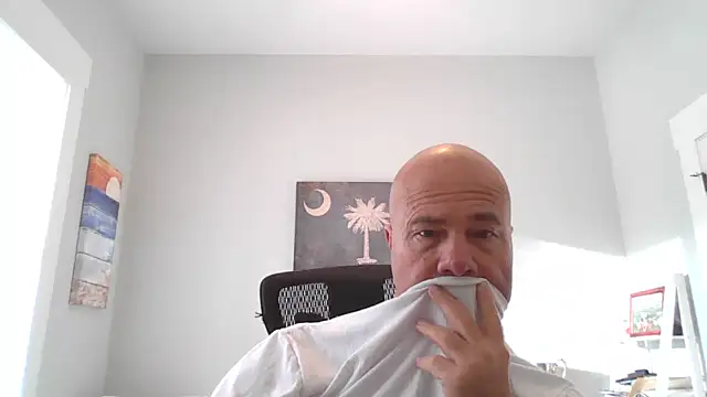 Snapshot of cyclone1212 chatting on November 2025 01:11:01 PM cyclone1212 online show from November 2025 01:11:01 PM