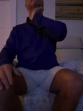 cyclone1212 online show from February 2026 10:44:02 AM