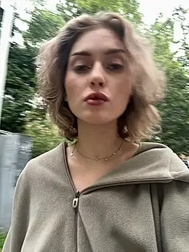 Snapshot of KellyKeler chatting on September 2025 12:51:01 PM KellyKeler online show from September 2025 12:51:01 PM