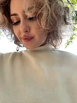 Snapshot of KellyKeler chatting on September 2025 11:56:02 AM KellyKeler online show from September 2025 11:56:02 AM