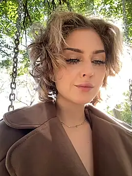 Snapshot of KellyKeler chatting on September 2025 11:37:01 AM KellyKeler online show from September 2025 11:37:01 AM