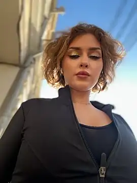 Snapshot of KellyKeler chatting on November 2025 12:07:01 PM KellyKeler online show from November 2025 12:07:01 PM