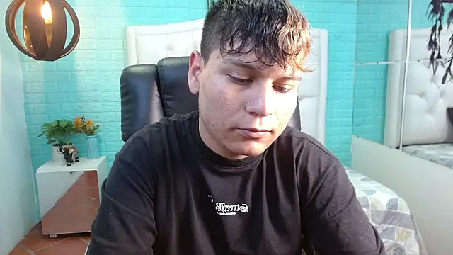 dondanys online show from October 2025 07:36:02 PM