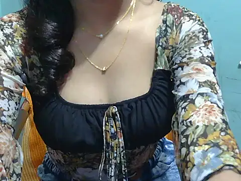 Snapshot of lovely_soniya chatting on November 2025 05:18:02 AM lovely soniya online show from November 2025 05:18:02 AM