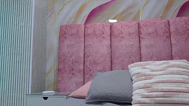 emmacurvy online show from March 2026 03:03:02 AM