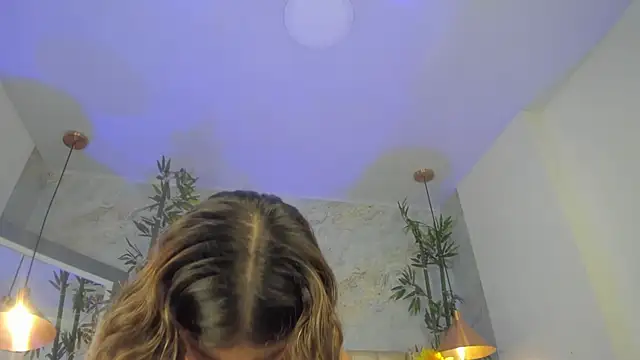 Snapshot of LittleeJaz chatting on December 2025 02:28:02 AM LittleeJaz online show from December 2025 02:28:02 AM