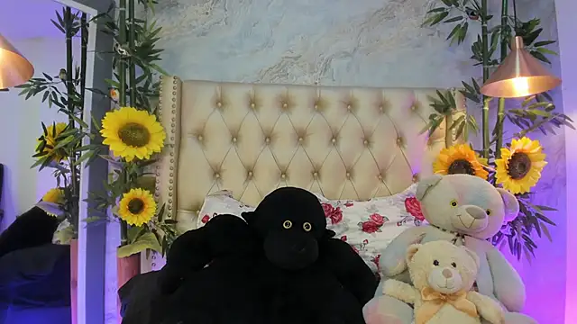 Snapshot of LittleeJaz chatting on March 2026 03:19:01 AM LittleeJaz online show from March 2026 03:19:01 AM