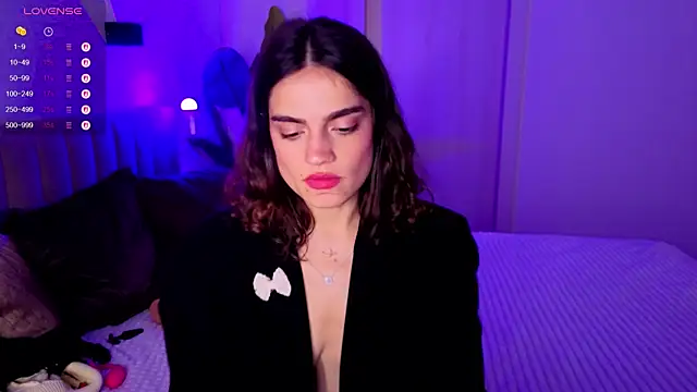 Snapshot of NIghtFloat chatting on September 2025 07:42:01 AM NIghtFloat online show from September 2025 07:42:01 AM