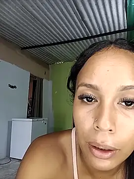 Snapshot of Fernanda30 chatting on April 2026 01:16:01 PM Fernanda30 online show from April 2026 01:16:01 PM