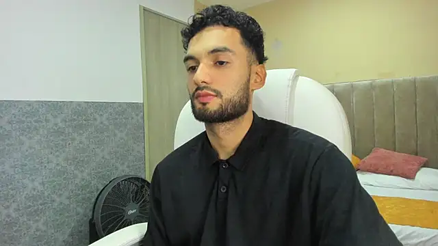 Snapshot of Ryan_Jackson_ chatting on September 2025 05:01:02 AM Ryan Jackson  online show from September 2025 05:01:02 AM