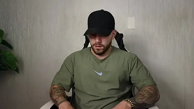 Snapshot of Ades_Lowe chatting on October 2025 12:01:02 PM Ades Lowe online show from October 2025 12:01:02 PM