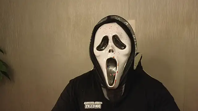 Snapshot of Ades_Lowe chatting on October 2025 11:33:02 AM Ades Lowe online show from October 2025 11:33:02 AM