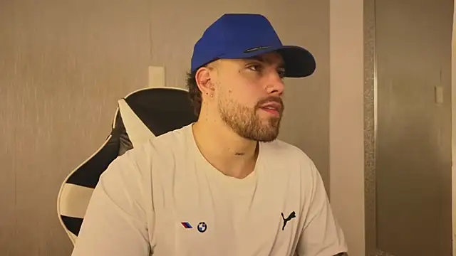 Snapshot of Ades_Lowe chatting on November 2025 12:59:01 PM Ades Lowe online show from November 2025 12:59:01 PM