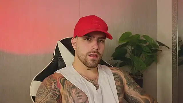 Snapshot of Ades_Lowe chatting on November 2025 10:51:02 AM Ades Lowe online show from November 2025 10:51:02 AM