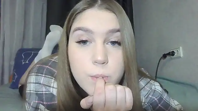 yourhoney Lola  online show from November 2025 01:14:02 PM