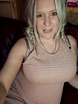 Snapshot of Bouncy-Bella28X chatting on November 2025 01:28:01 PM Bouncy-Bella28X online show from November 2025 01:28:01 PM