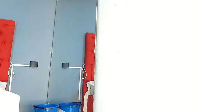 keyla mejia online show from December 2025 12:01:01 PM