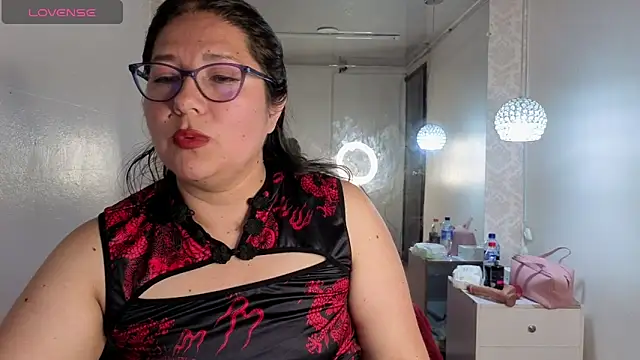 Snapshot of scarlett_widow_ chatting on June 2026 03:20:02 AM scarlett widow online show from June 2026 03:20:02 AM