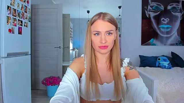 Snapshot of MashaFromRussia__ chatting on November 2025 09:22:01 AM MashaFromRussia online show from November 2025 09:22:01 AM