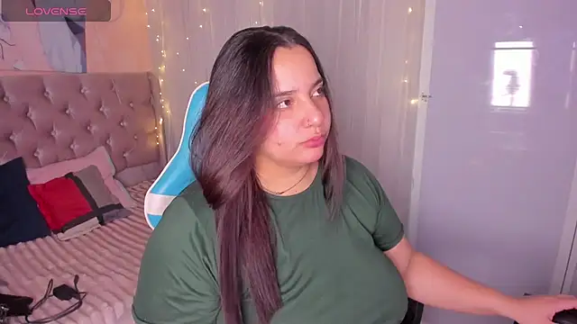 Snapshot of artemisa19 chatting on October 2025 06:13:02 AM artemisa19 online show from October 2025 06:13:02 AM