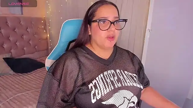 Snapshot of artemisa19 chatting on November 2025 04:45:02 AM artemisa19 online show from November 2025 04:45:02 AM