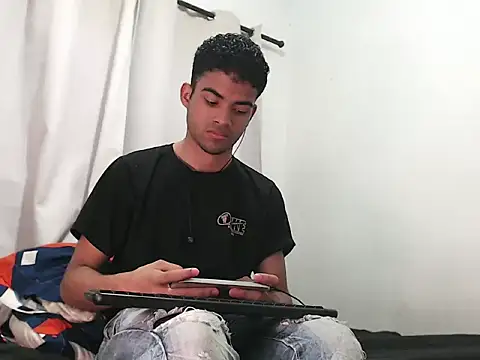 camillo beischel  online show from October 2025 06:36:01 PM