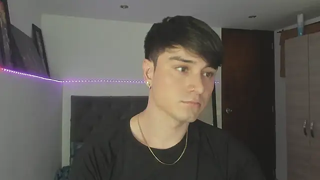 Snapshot of stevve_14 chatting on December 2025 11:11:01 PM stevve 14 online show from December 2025 11:11:01 PM