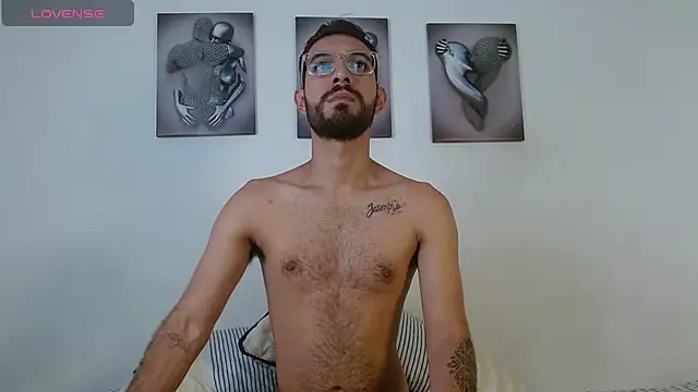 Snapshot of ReyPablo1 chatting on September 2025 03:57:01 PM ReyPablo1 online show from September 2025 03:57:01 PM