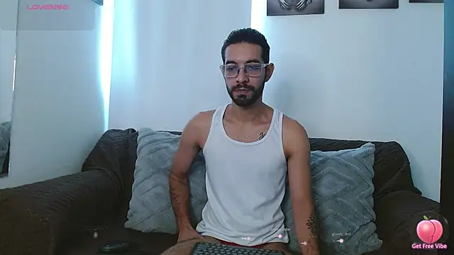 ReyPablo1 online show from November 2025 09:26:02 PM