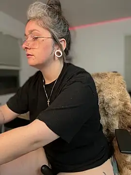 Alix Valentine online show from March 2026 04:29:02 AM