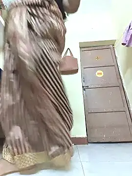 Villageanuty online show from November 2025 12:50:02 PM