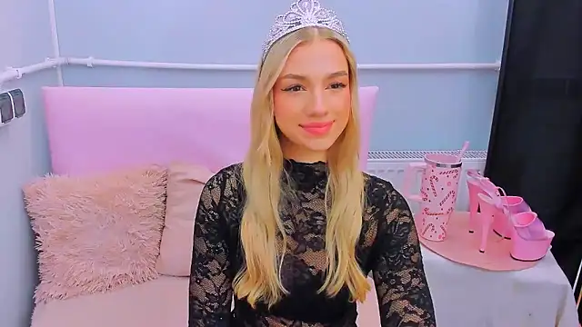 Snapshot of EvetteRose chatting on January 2026 08:23:01 PM EvetteRose online show from January 2026 08:23:01 PM