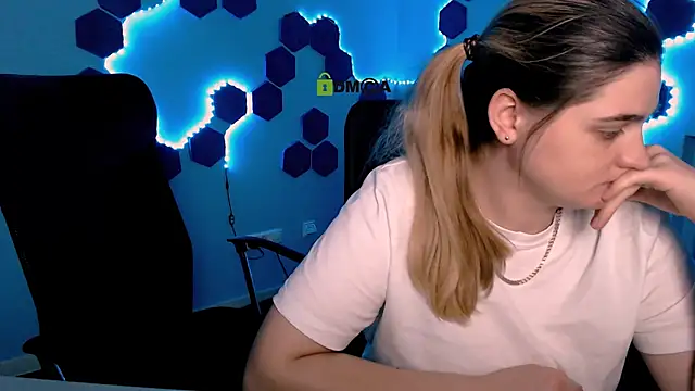 inga gree online show from November 2025 09:56:02 AM