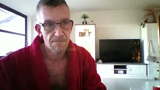 Snapshot of Kevinhot38 chatting on December 2025 10:08:02 AM Kevinhot38 online show from December 2025 10:08:02 AM