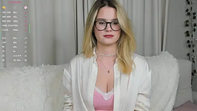 Snapshot of EngelDutch chatting on November 2025 03:07:02 PM EngelDutch online show from November 2025 03:07:02 PM