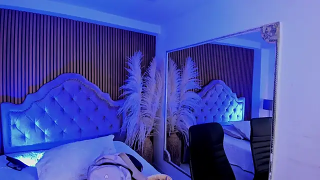 SelenaStonne online show from February 2026 07:54:01 PM