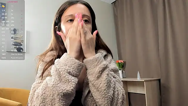 TaiteFairfield online show from December 2025 07:36:02 AM