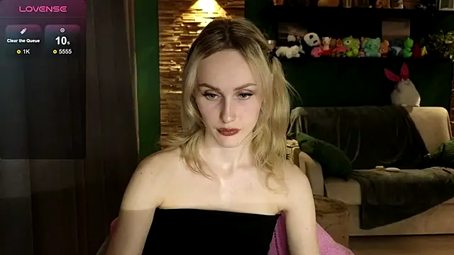 Snapshot of Belle_Vill3575 chatting on November 2025 10:15:01 AM Belle Vill3575 online show from November 2025 10:15:01 AM