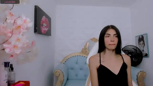 eimy skinny  online show from October 2025 04:50:01 PM