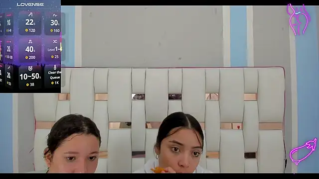 elenacooper1 online show from November 2025 01:23:01 PM