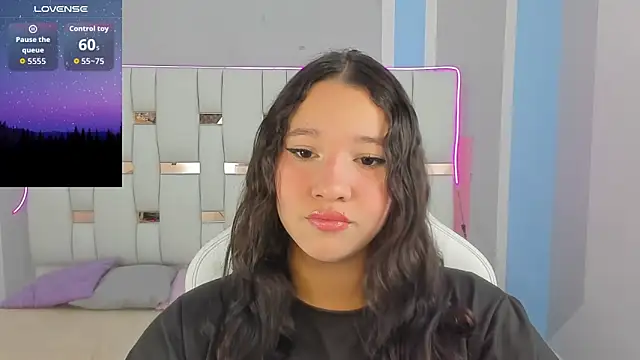 elenacooper1 online show from December 2025 08:18:02 PM