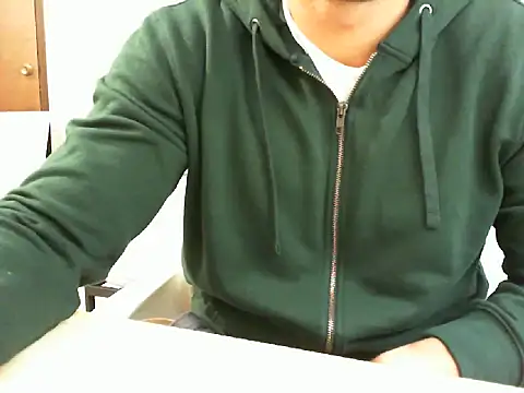 Snapshot of PC_boy_slv chatting on October 2025 06:41:02 PM PC boy slv online show from October 2025 06:41:02 PM