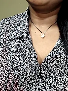 Hotty Sonali online show from September 2025 12:49:01 AM