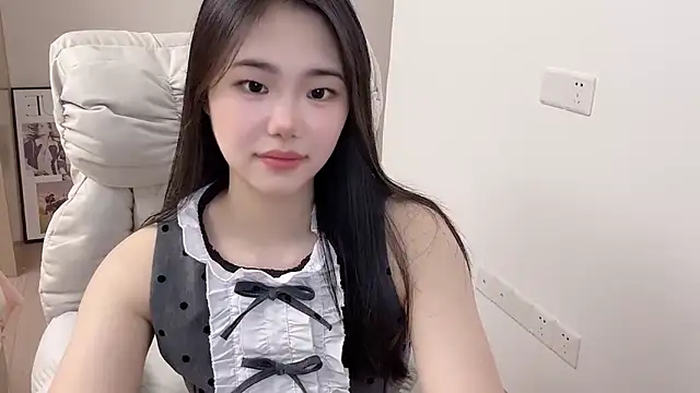 suki-1 online show from December 2025 07:13:02 AM