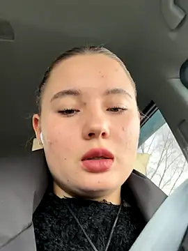 Snapshot of StephanieMur chatting on October 2025 05:59:02 AM StephanieMur online show from October 2025 05:59:02 AM