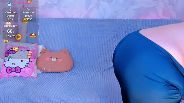 VanessaHayees online show from October 2025 06:20:01 PM