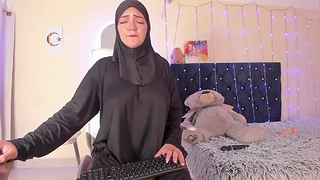 Dana-Alabi online show from September 2025 04:29:02 PM