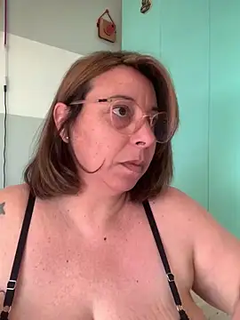 LupeLok online show from October 2025 04:53:02 PM